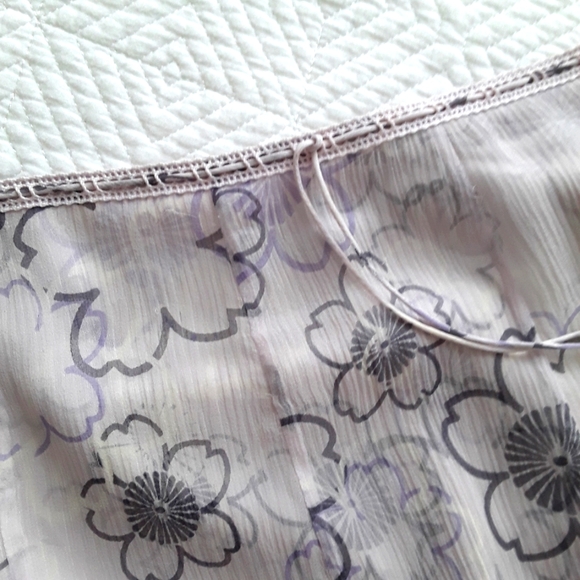 Beautifully Detailed Silk Skirt - Picture 6 of 7